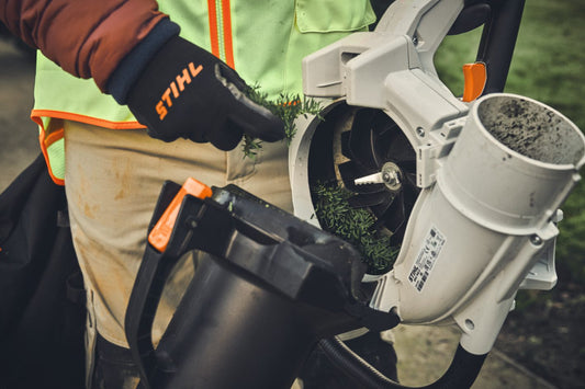 STIHL SHA 140 Cordless Vacuum Shredder